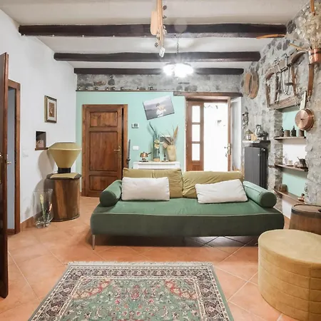 Cozy In Fraz, Cogna, Piazza Al With Wifi Holiday home Sillano