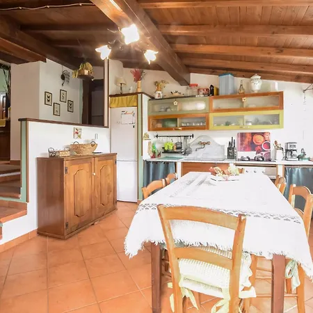 Holiday home Cozy In Fraz, Cogna, Piazza Al With Wifi Sillano
